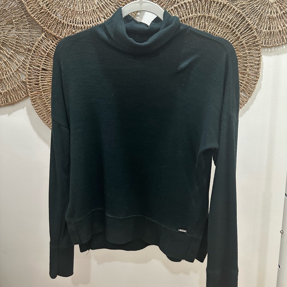 Abercrombie & Fitch turtleneck